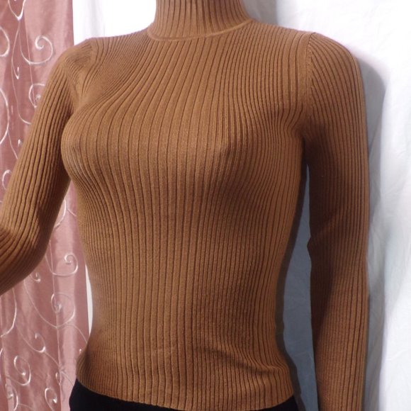 Brown Turtleneck Shirt (S) - Picture 5 of 7